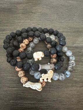 Fahlo bracelets - elephant, cheetah, lion & shark. No tracking